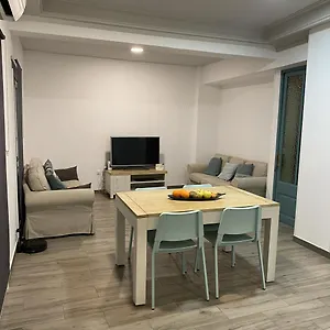 https://cal-feliu-piso-amplio-en-el-centro-de-reus.catalonia-hotels.com